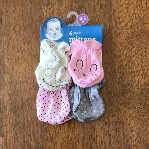 Gerber 4 Pack Mittens 0-3M (A6)